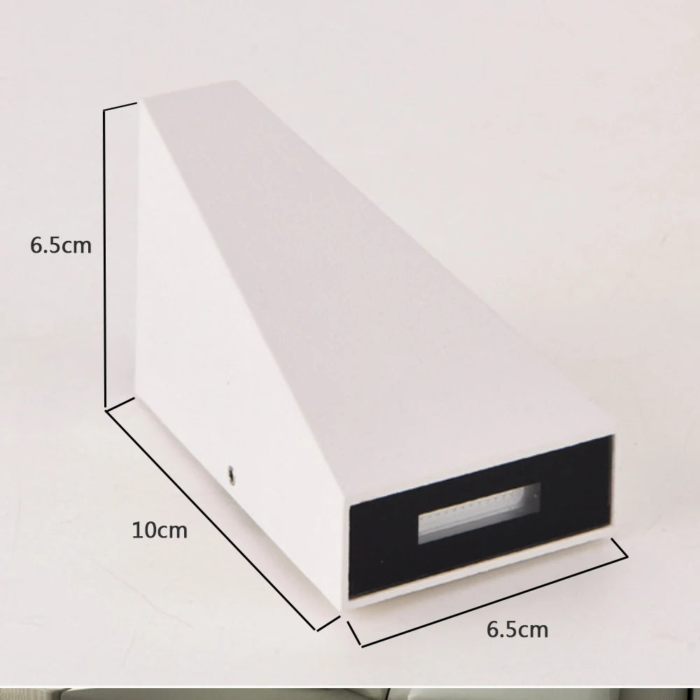Sleek LED Wall Lamp