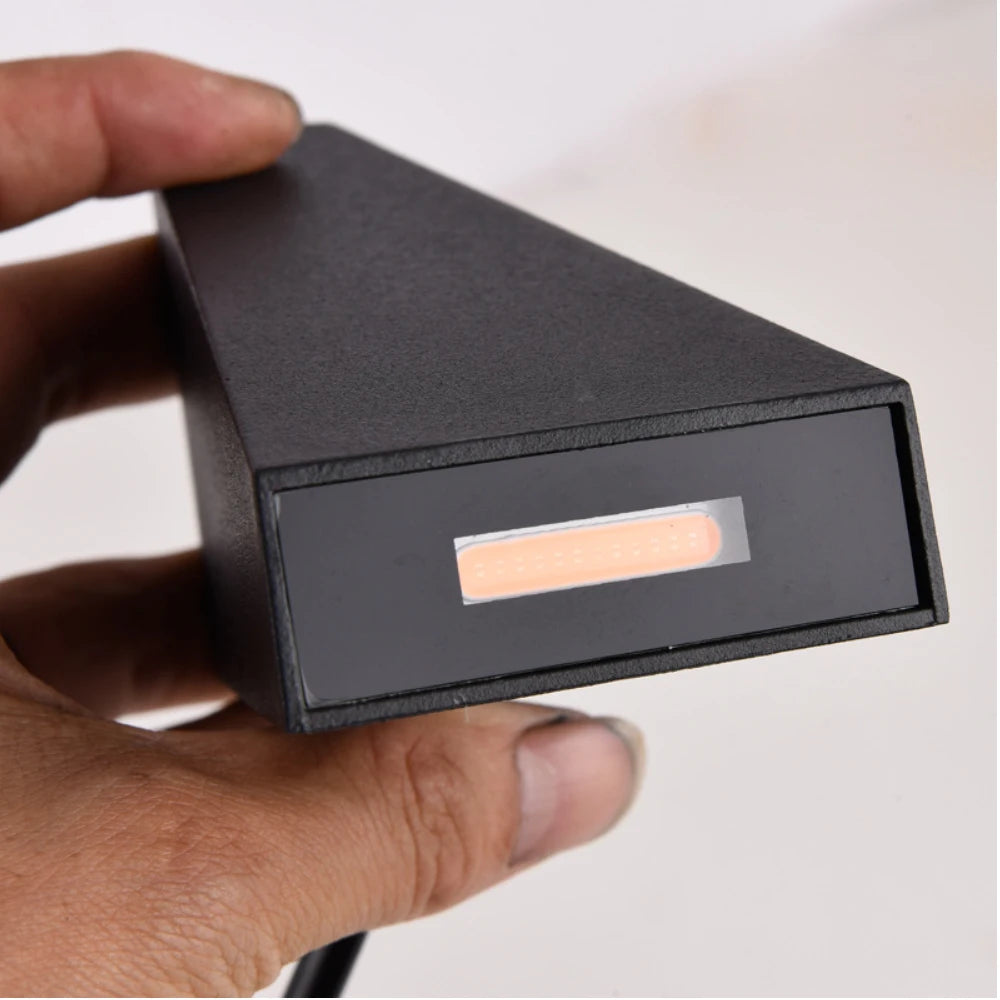 Sleek LED Wall Lamp